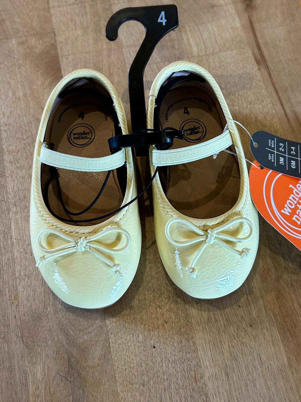 NWT wonder nation Pale Yellow Girls' Mary Jane Ballet Flats with Bow